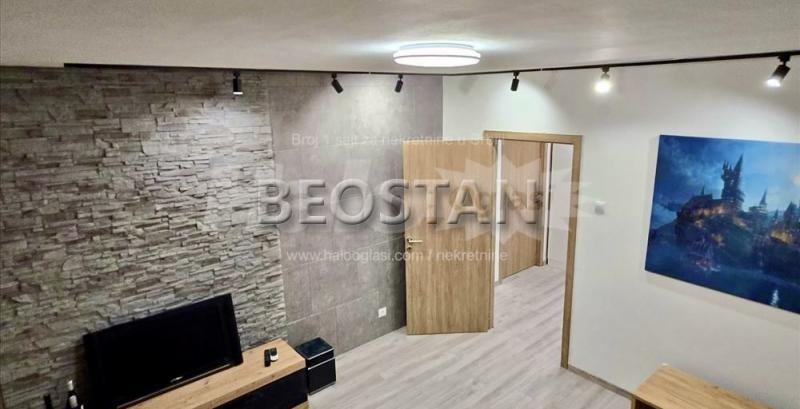 Novi Beograd - Blok 33 #59716 750 €