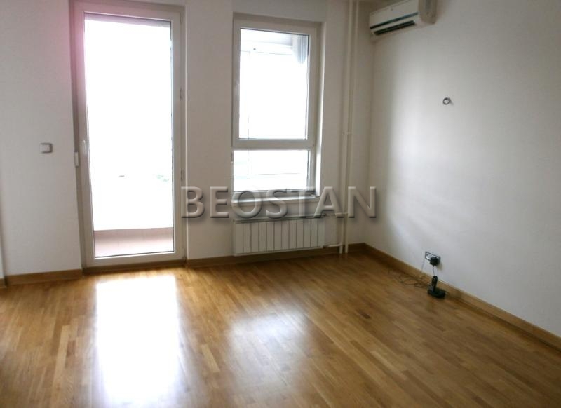 Novi Beograd - Belville #2057555 1.200 €