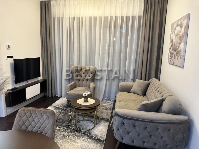 Zemun - Zen hill #260196 900 €