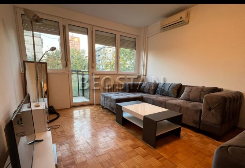 Novi Beograd - Stari merkator #2259707 500 €