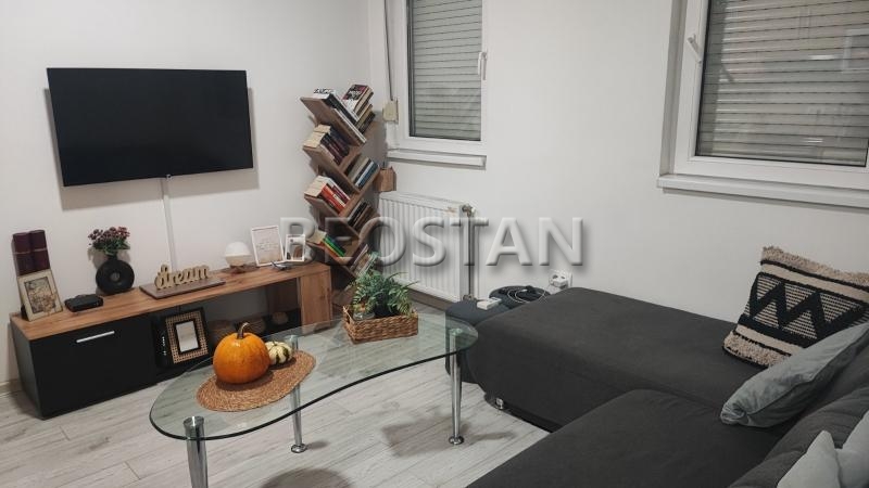 Širi centar - Banovo brdo #59364 380 €